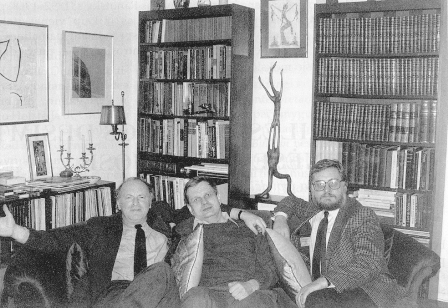 1987 m. Josifui Brodskiui tapus Nobelio premijos laureatu jis nusifotografavo su Tomu Venclova ir Romu Misiūnu pastarojo bute Niujorke