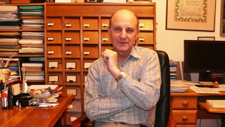 Profesorius Domas Kaunas darbo kambaryje savo namuose