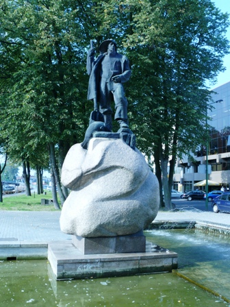 Skulptoriaus Kazimiero Kisielio skulptūra „Žvejas“ daug metų buvo savotiškas Klaipėdos simbolis