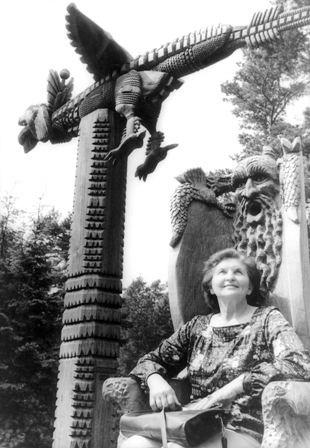 Prof. Marija Gimbutienė Raganų kalne 1981 m. gegužės 23 d.
