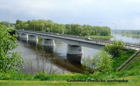 Tiltas per Nemuną Prienuose pavasarį turėtų būti pavadintas Juliaus ir Algirdo Juliaus Greimų vardu