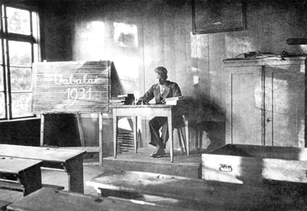  Vabalų pradžios mokykla ir jos mokytojas Martynas Sprogys. 1931 m.