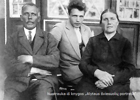 Vytautas Maknys su tėvais Aleksandra Žmuidzinavičiūte-Maknickiene ir Jonu Maknicku