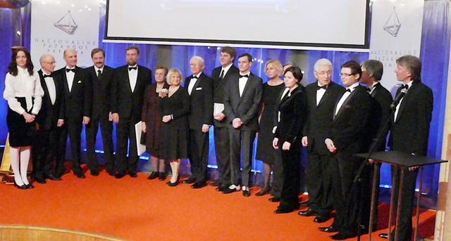 2009 m. Nacionalinės pažangos premijos laureatai su šios premijos komiteto nariais