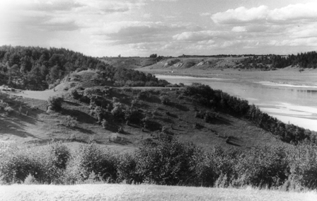 Pyplių piliakalnis, B. Aleknavičiaus fotografuotas apie 1989 m. P. Tarasenkos užsakymu