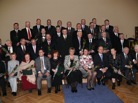 Dalis 2008 m. Lietuvos mokslo premijų laureatų kartu su LR Ministru pirmininku Andriumi Kubiliumi bei švietimo ir mokslo ministru Gintaru Steponavičiumi