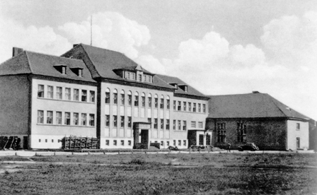 Šilutės lietuvių gimnazija statyta 1938 m.