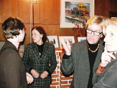 Klaipėdos universiteto docentė daktarė Nijolė Strakauskaitė (antra iš dešinės) tarp renginio dalyvių