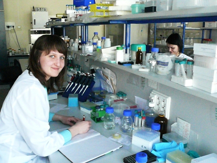 Vilniaus Universiteto studentai dirbdami Biotechnologijos Instituto laboratorijose įgyja praktinių įgūdžių