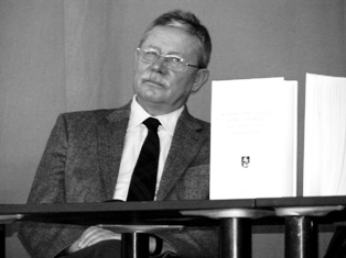 prof. V. Smočinskis