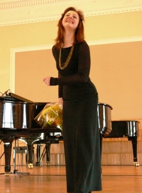 Trečiosios premijos laimėtoja Jurgita Lopetaitė atliko Johano Štrauso operetės „Šikšnosparnis“ Adelės kupletus
