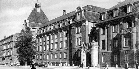 Gumbinė. Karo ir domenų rūmų pastatas (prieš II pasaulinį karą)