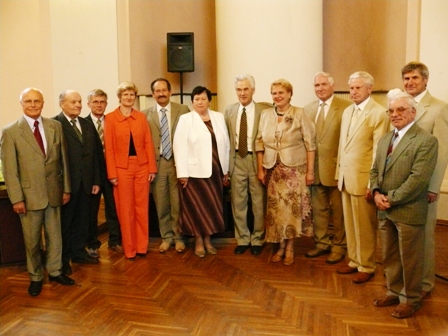 Su prof. Baiba Rivža panoro įsiamžinti Lietuvos mokslininkai