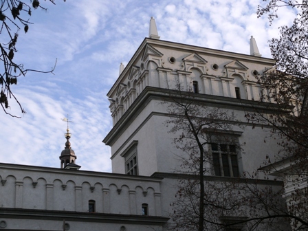 Atkurtų rūmų vakarų korpuso atikas virš trečio aukšto, "Mokslo Lietuva" nuotr.